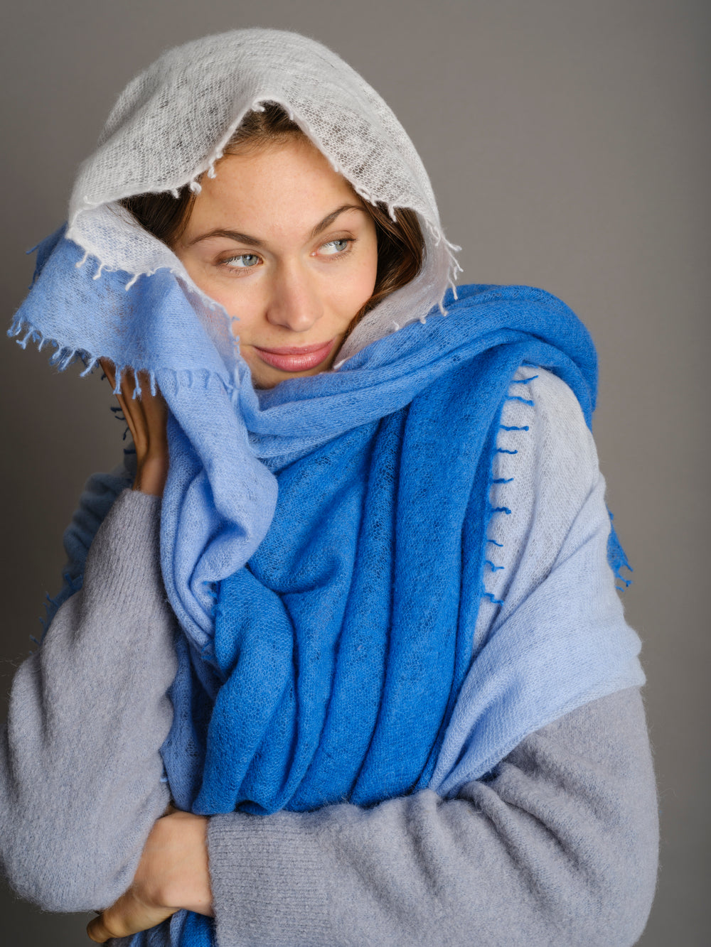 Cashmere scarf Shaded Blue
