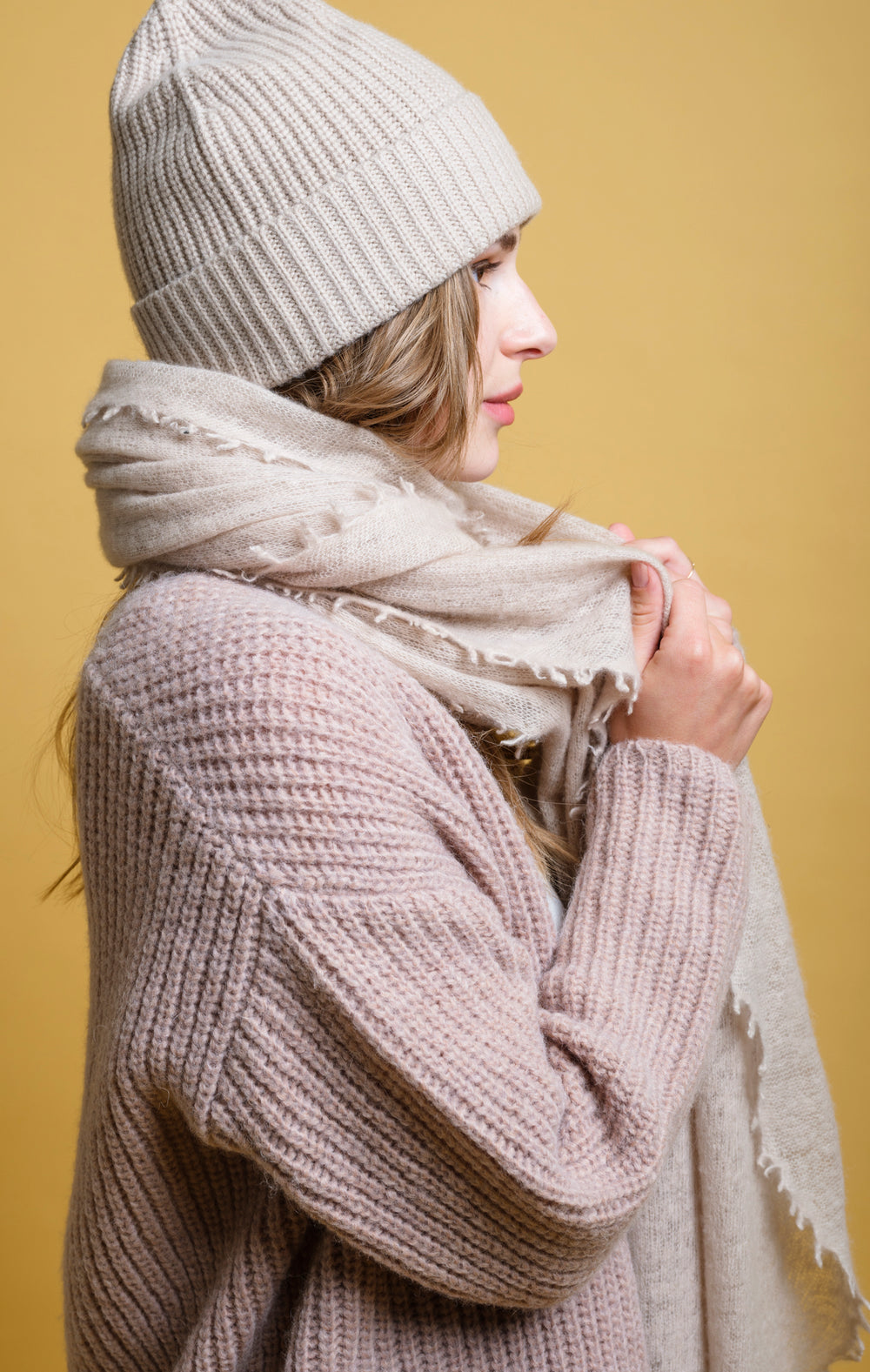 Oyster cashmere scarf