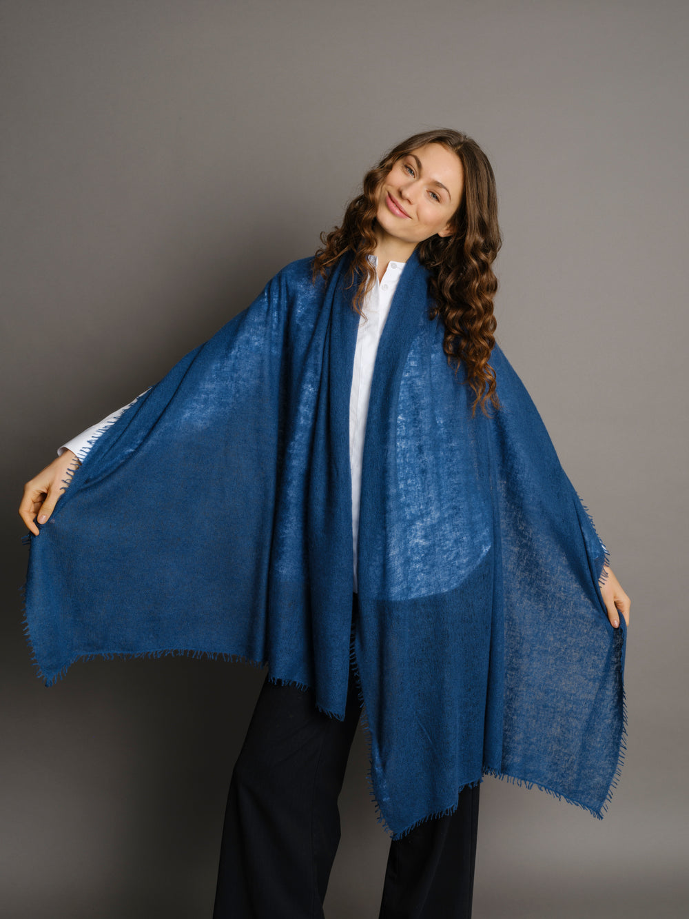 Cashmere scarf Legion Blue