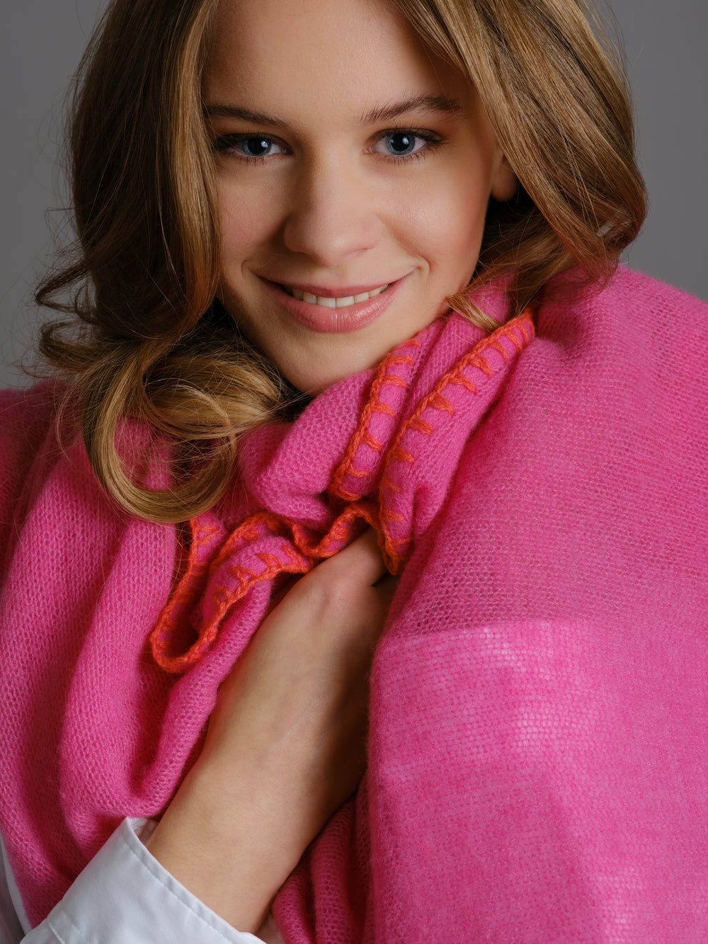 Cashmere Scarf Horsestitch Pink Yarrow with contrast stitching in Flamingo